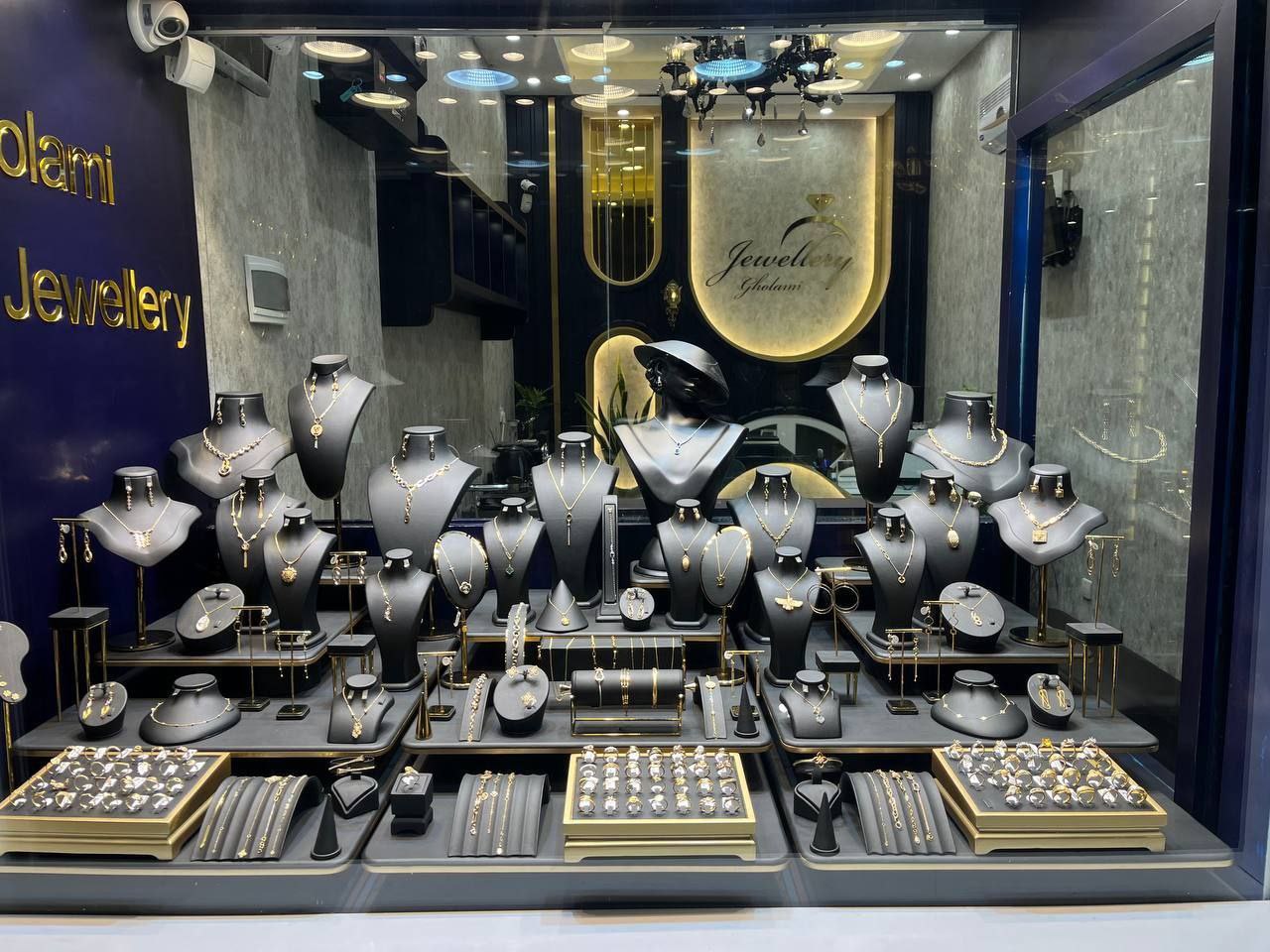 طراحی دکور طلافروشی