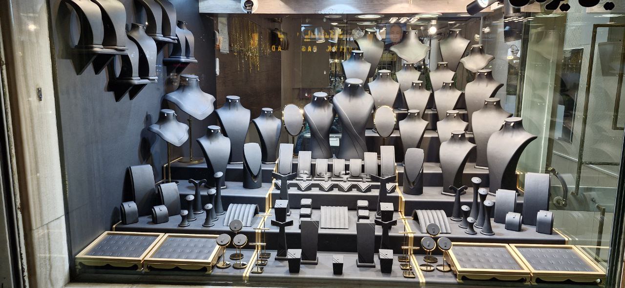 طراحی و ساخت دکور طلافروشی